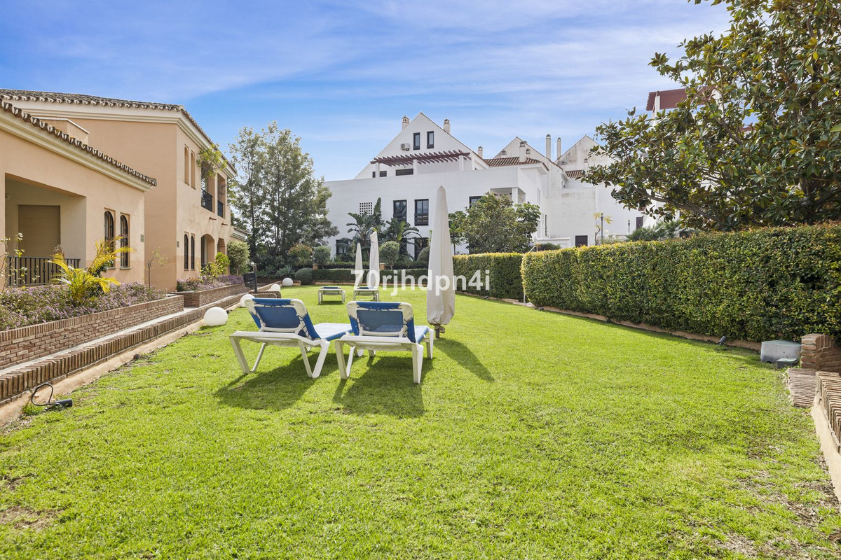 Appartement te koop in Nueva Andalucía | 3 slaapkamers H5324554