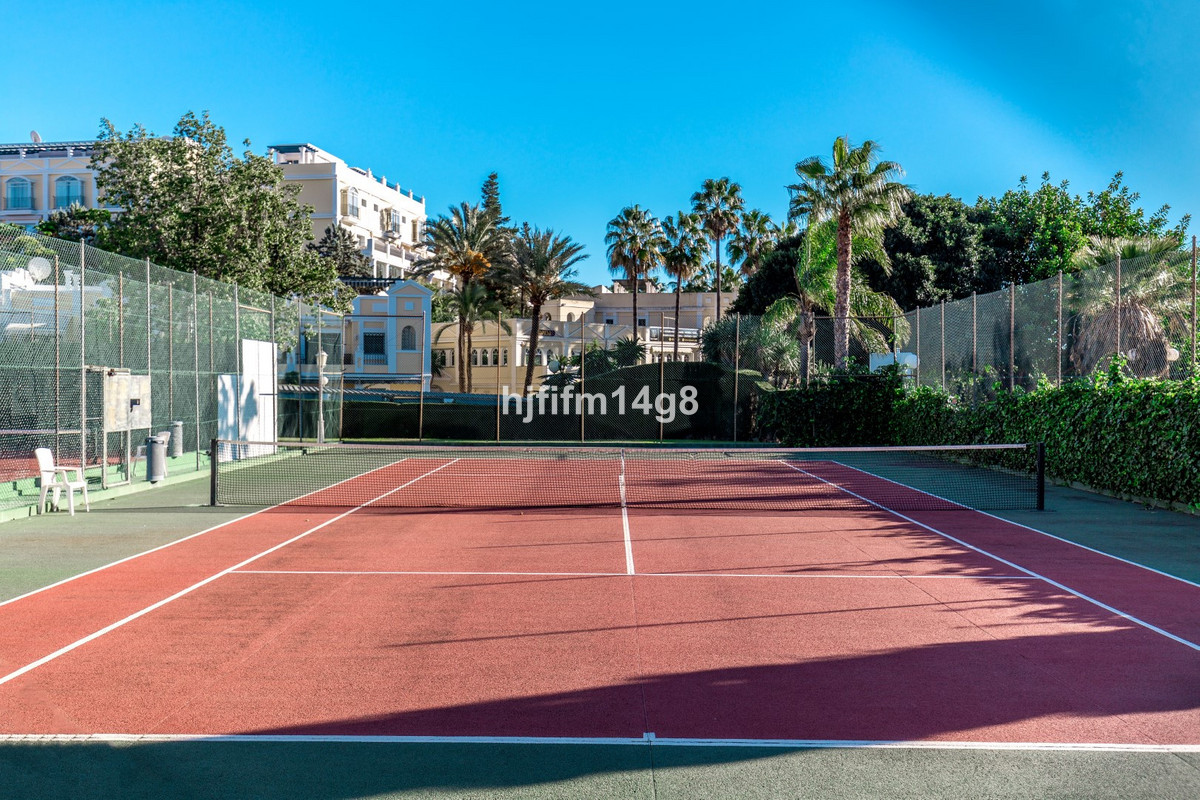 Appartement te koop in Nueva Andalucía | 3 slaapkamers H5330041