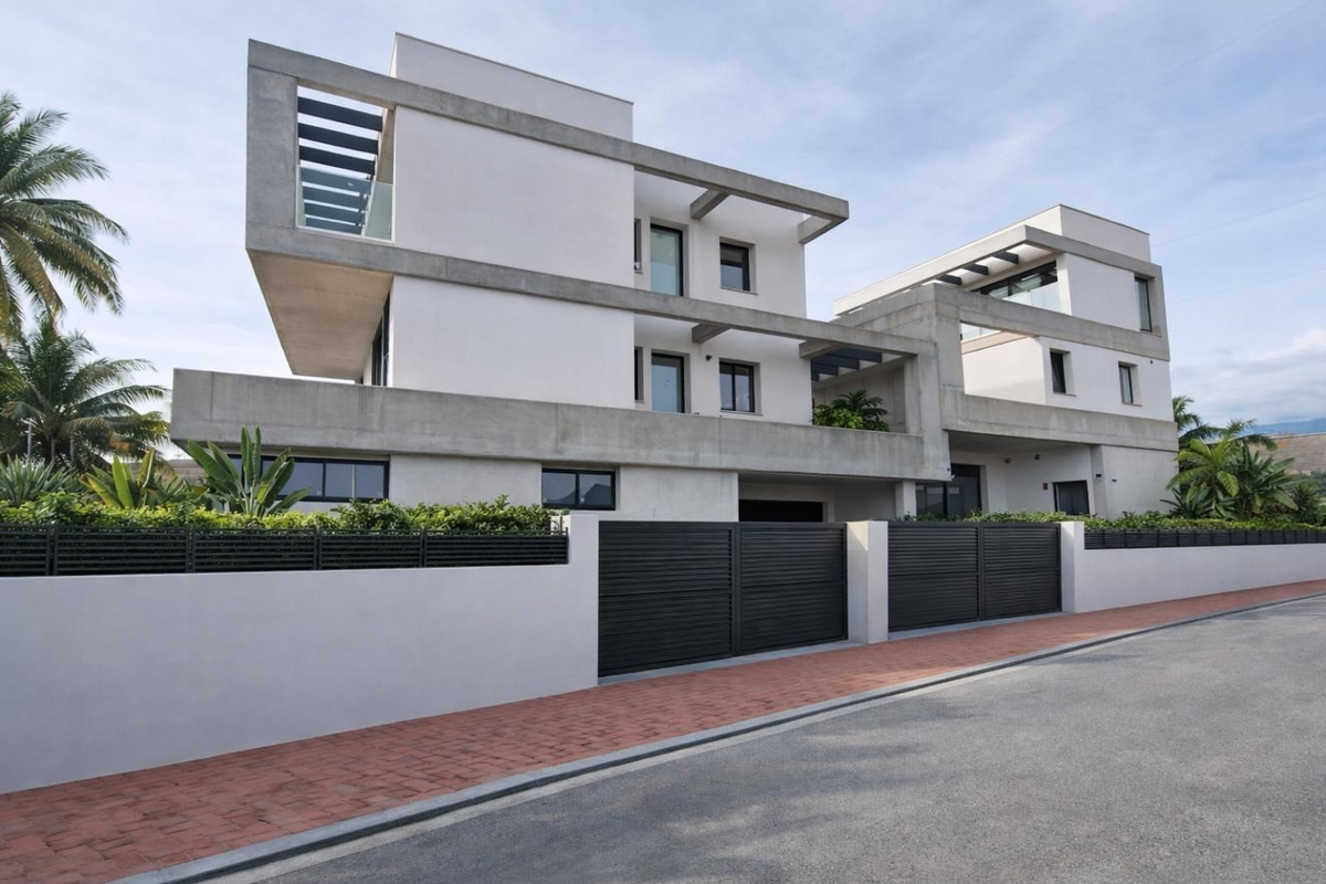 Huis te koop in Nueva Andalucía | 3 slaapkamers H5330269