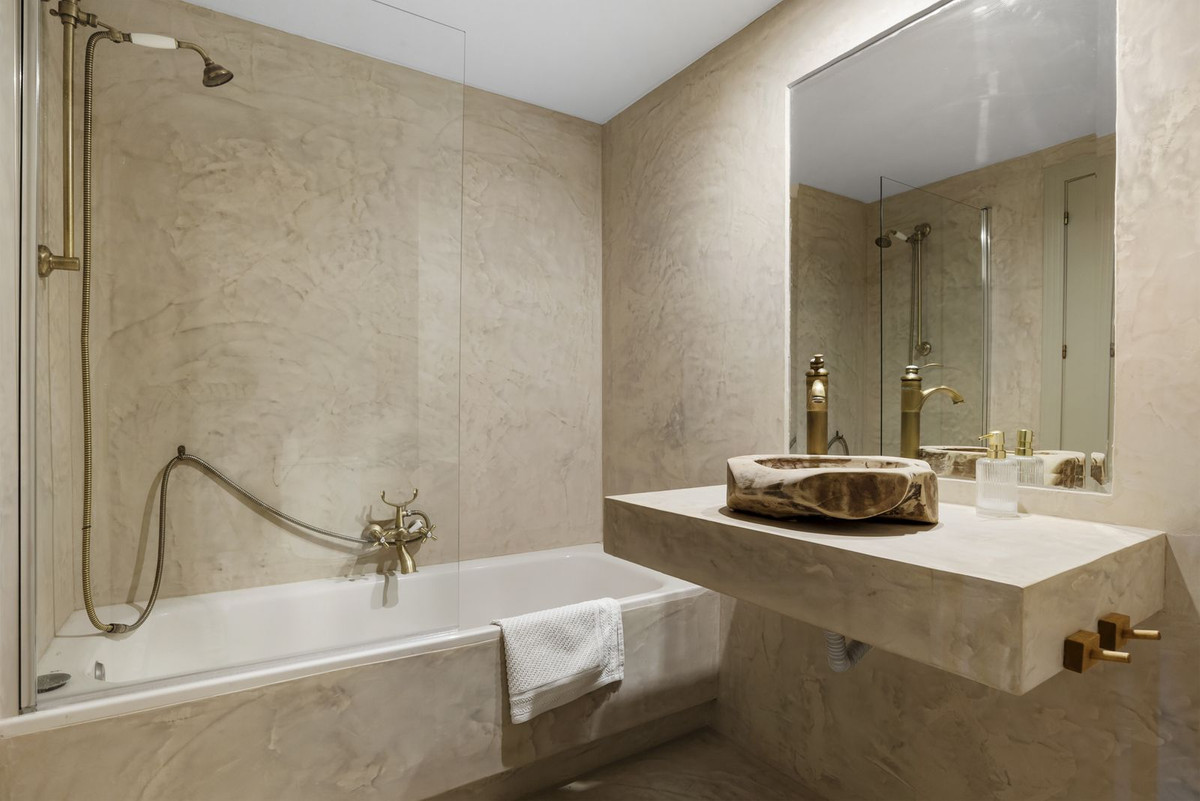 Appartement te koop in Nueva Andalucía | 2 slaapkamers H5330431