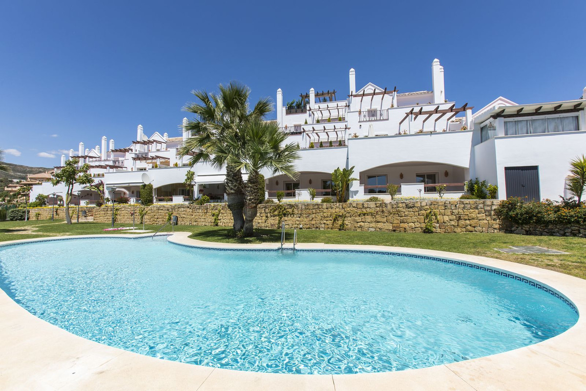 Appartement te koop in Nueva Andalucía | 2 slaapkamers H5332675