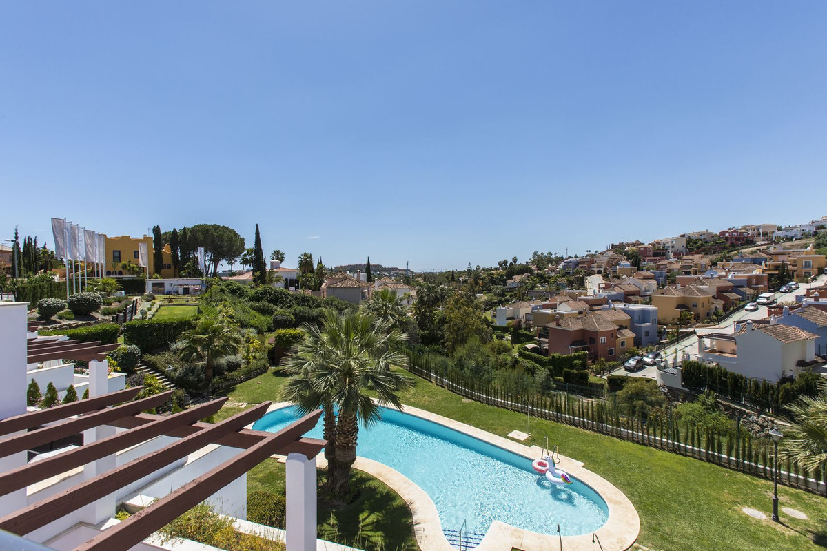 Appartement te koop in Nueva Andalucía | 2 slaapkamers H5332675