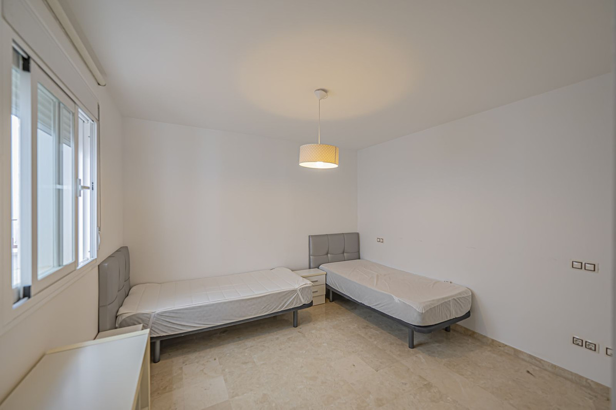 Appartement te koop in Nueva Andalucía | 2 slaapkamers H5332675