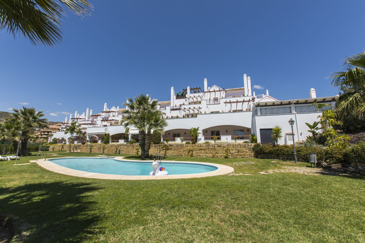 Appartement te koop in Nueva Andalucía | 2 slaapkamers H5332675