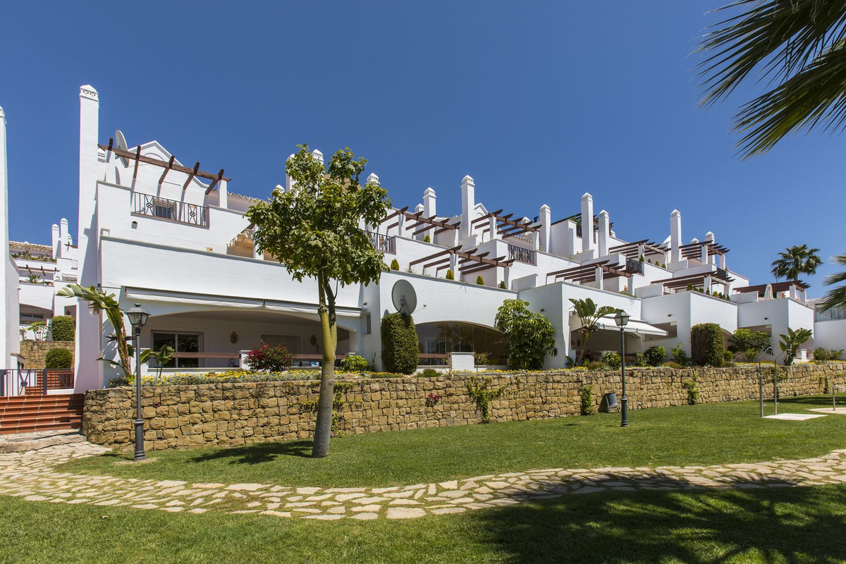 Appartement te koop in Nueva Andalucía | 2 slaapkamers H5332675