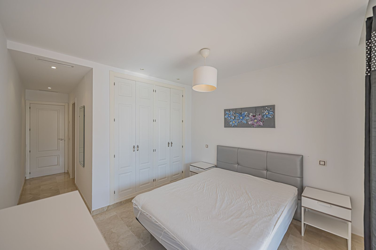 Appartement te koop in Nueva Andalucía | 2 slaapkamers H5332675