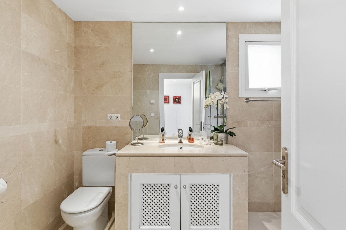 Appartement te koop in Nueva Andalucía | 3 slaapkamers H5332888