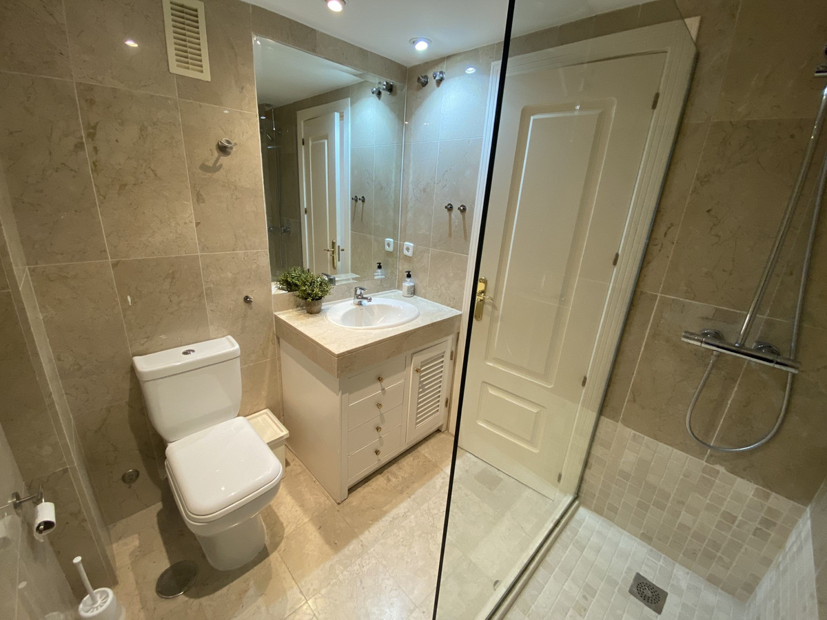 Appartement te koop in Nueva Andalucía | 2 slaapkamers H5333551