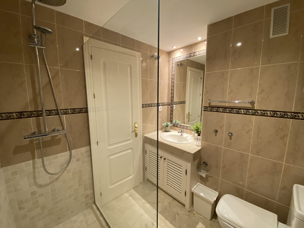 Appartement te koop in Nueva Andalucía | 2 slaapkamers H5333551