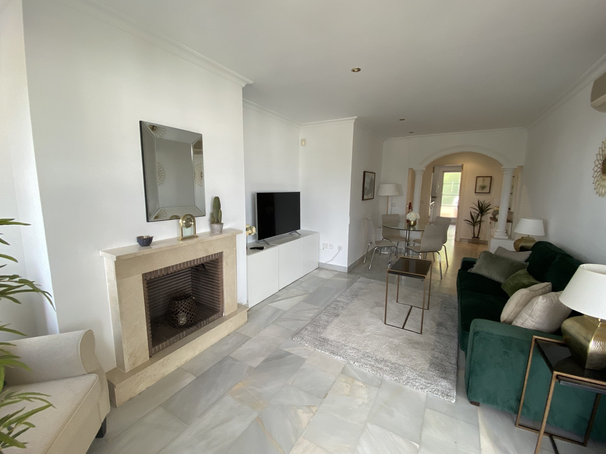 Appartement te koop in Nueva Andalucía | 2 slaapkamers H5333551