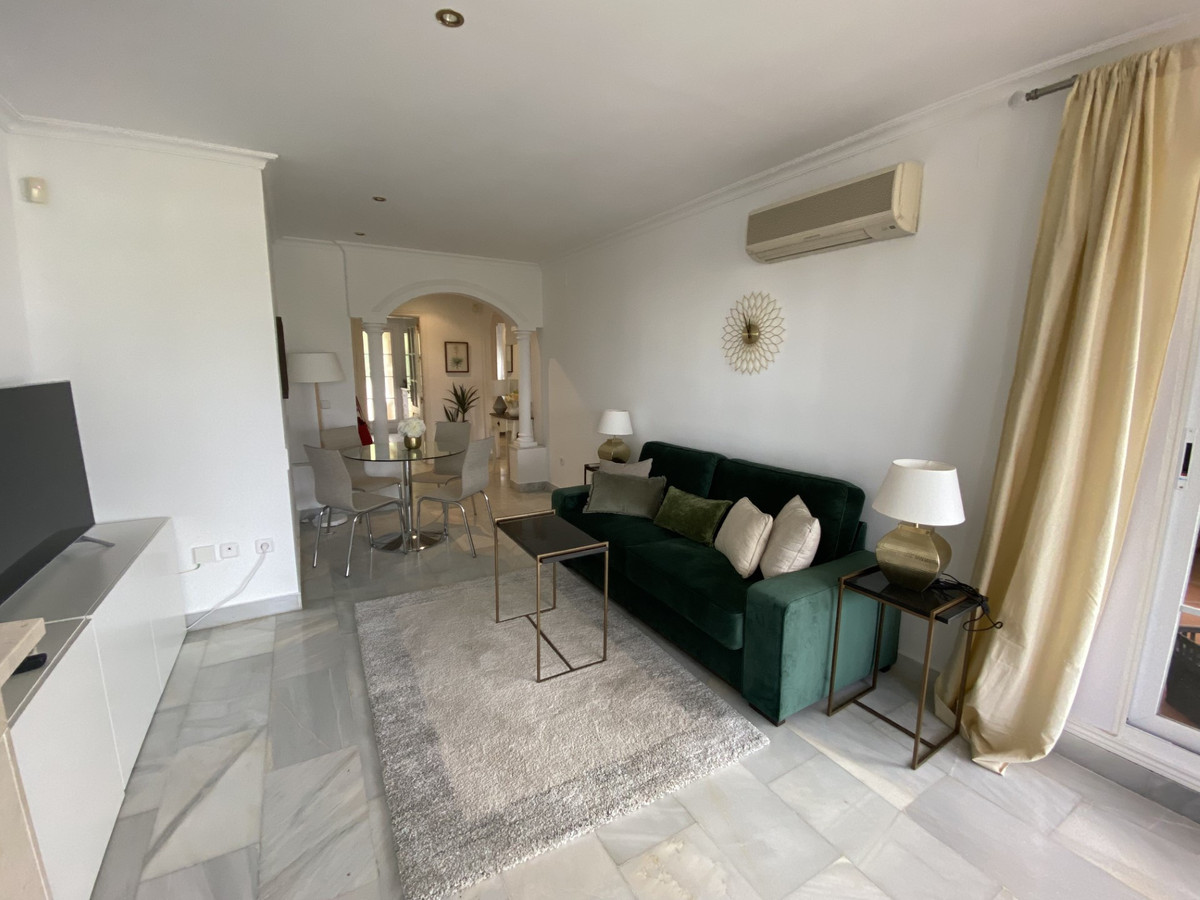 Appartement te koop in Nueva Andalucía | 2 slaapkamers H5333551