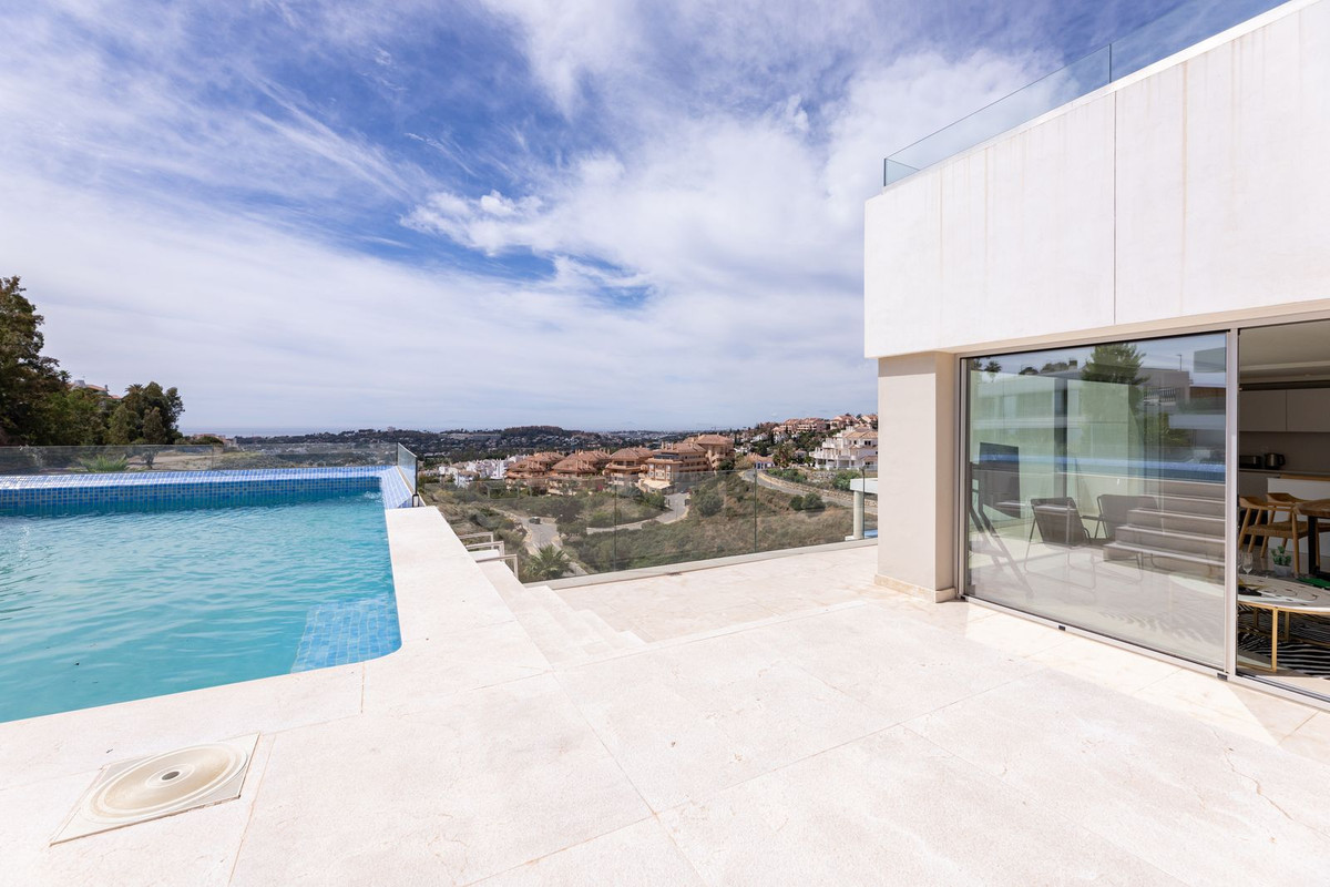 Appartement te koop in Nueva Andalucía | 2 slaapkamers H5335504