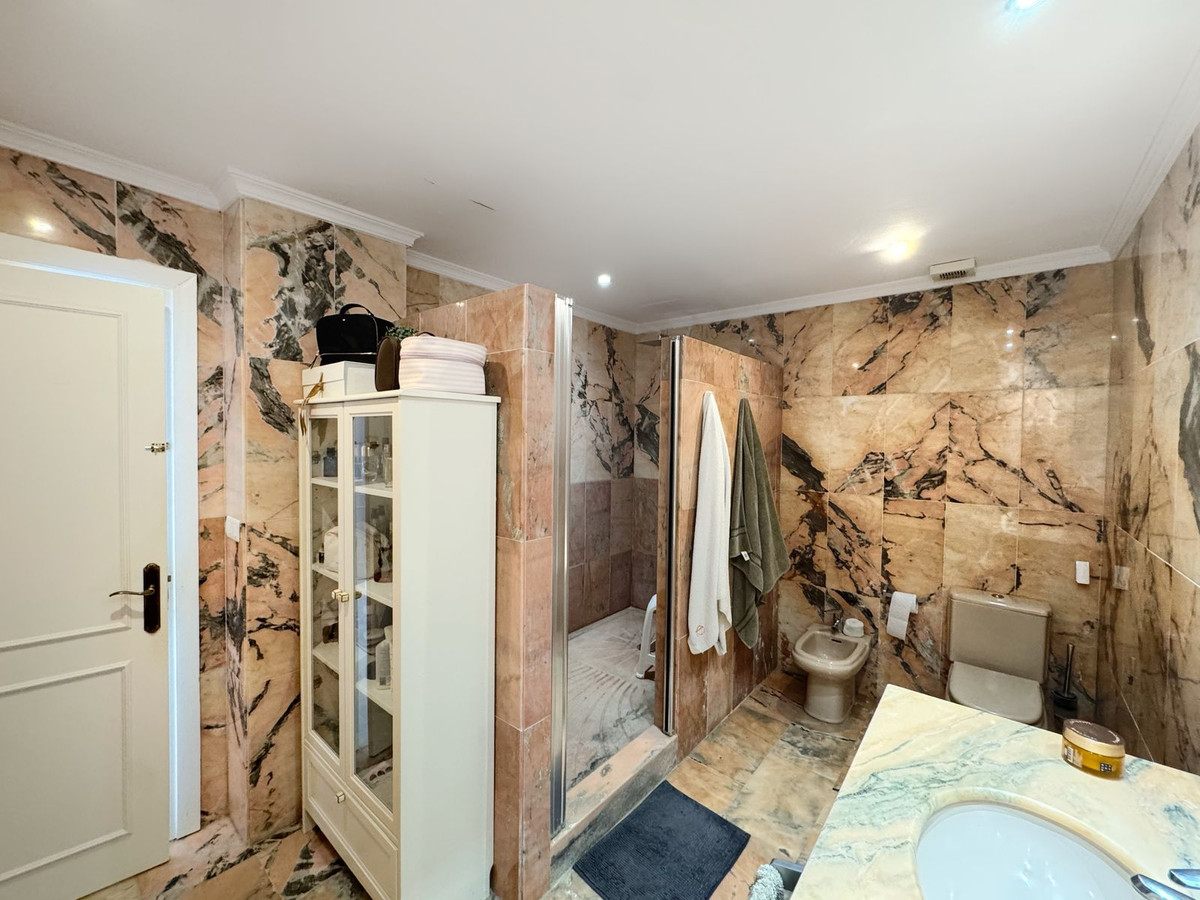 Appartement te koop in Nueva Andalucía | 3 slaapkamers H5335534