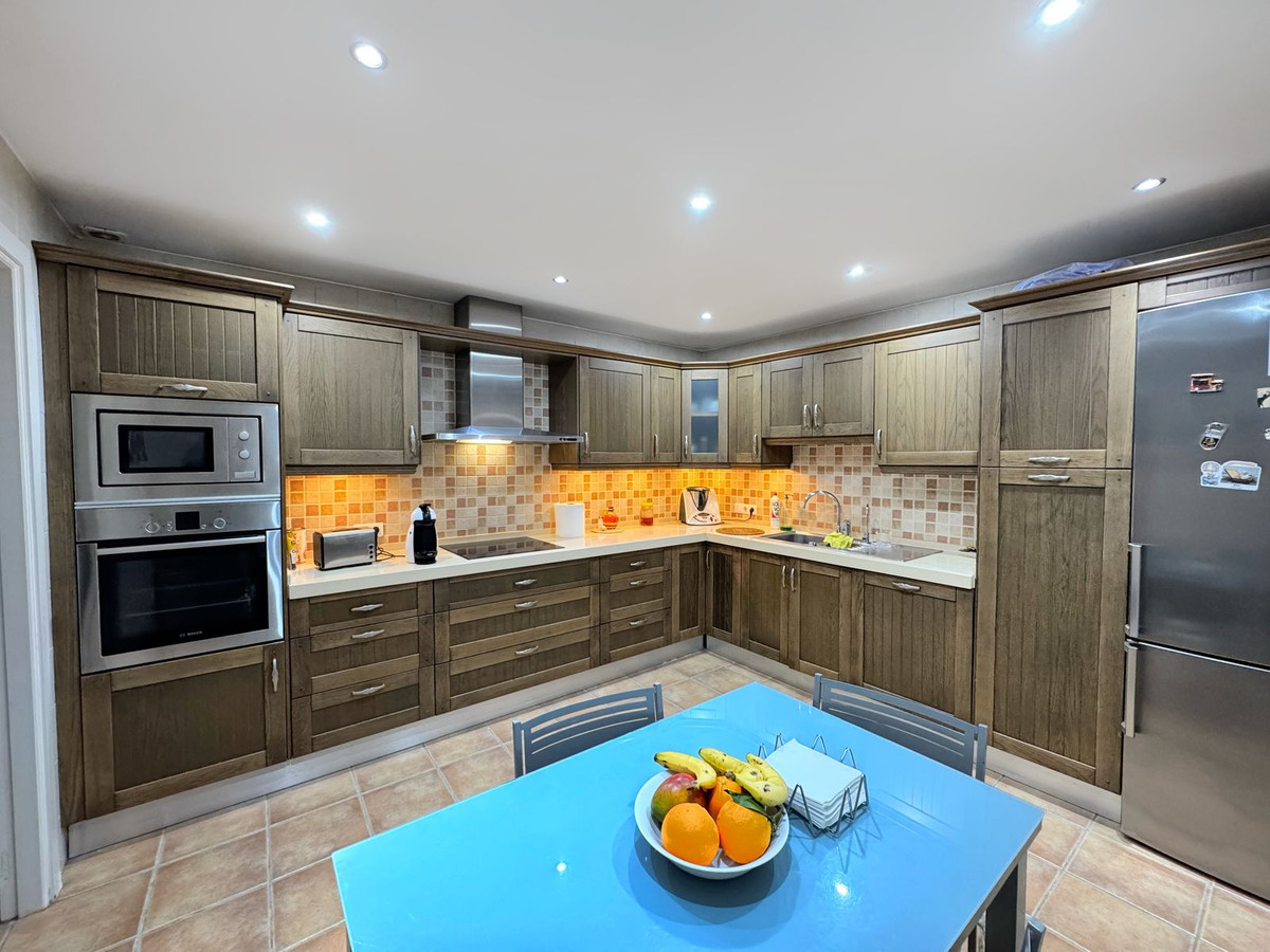 Appartement te koop in Nueva Andalucía | 3 slaapkamers H5335534