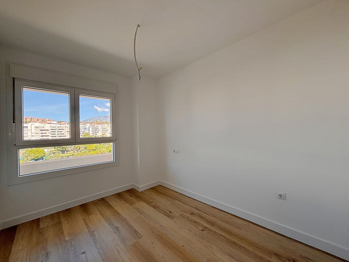 Appartement te koop in Nueva Andalucía | 3 slaapkamers H5336107