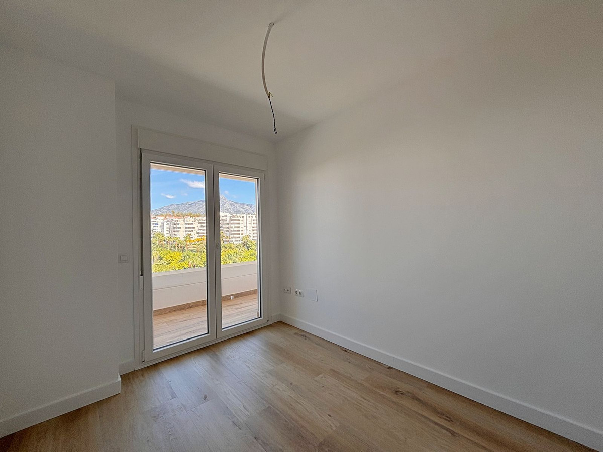 Appartement te koop in Nueva Andalucía | 3 slaapkamers H5336107