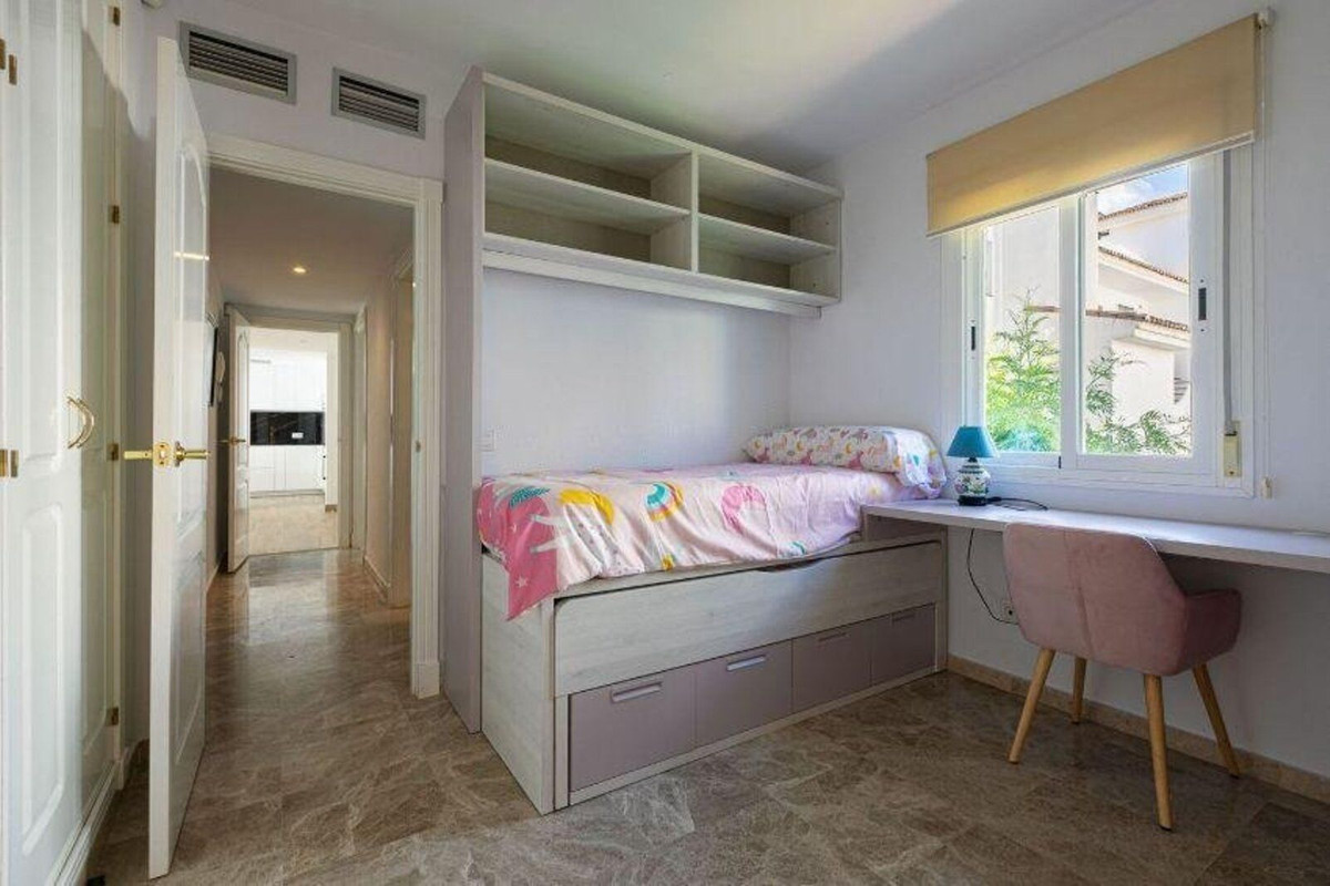 Appartement te koop in Nueva Andalucía | 3 slaapkamers H5336353