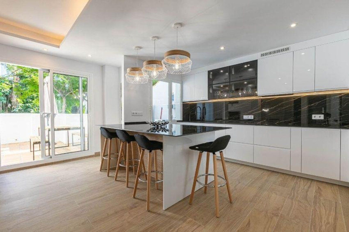 Appartement te koop in Nueva Andalucía | 3 slaapkamers H5336353