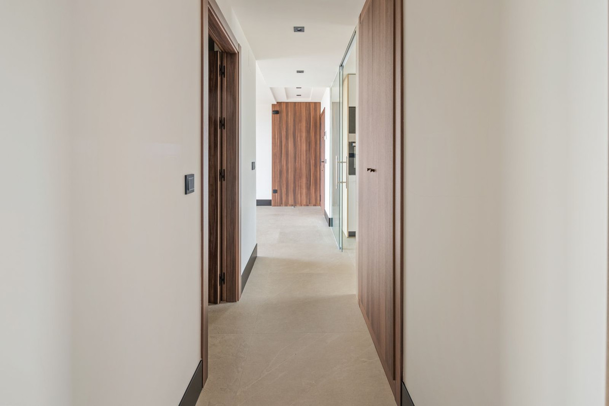 Appartement te koop in Nueva Andalucía | 2 slaapkamers H5340961