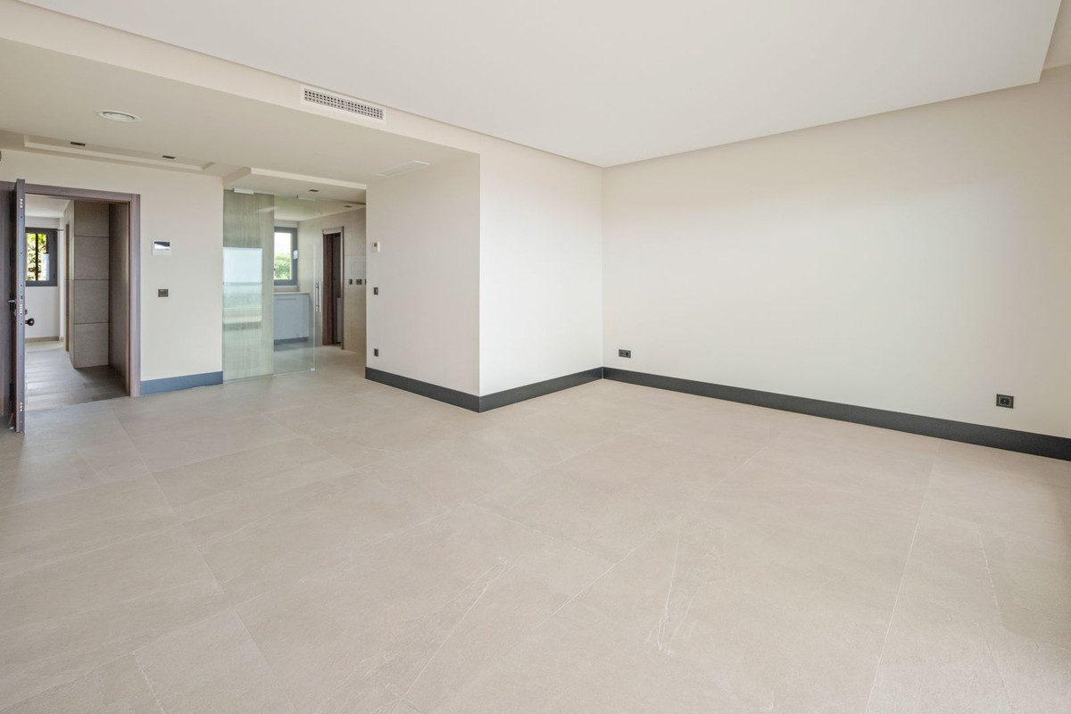 Appartement te koop in Nueva Andalucía | 2 slaapkamers H5340961