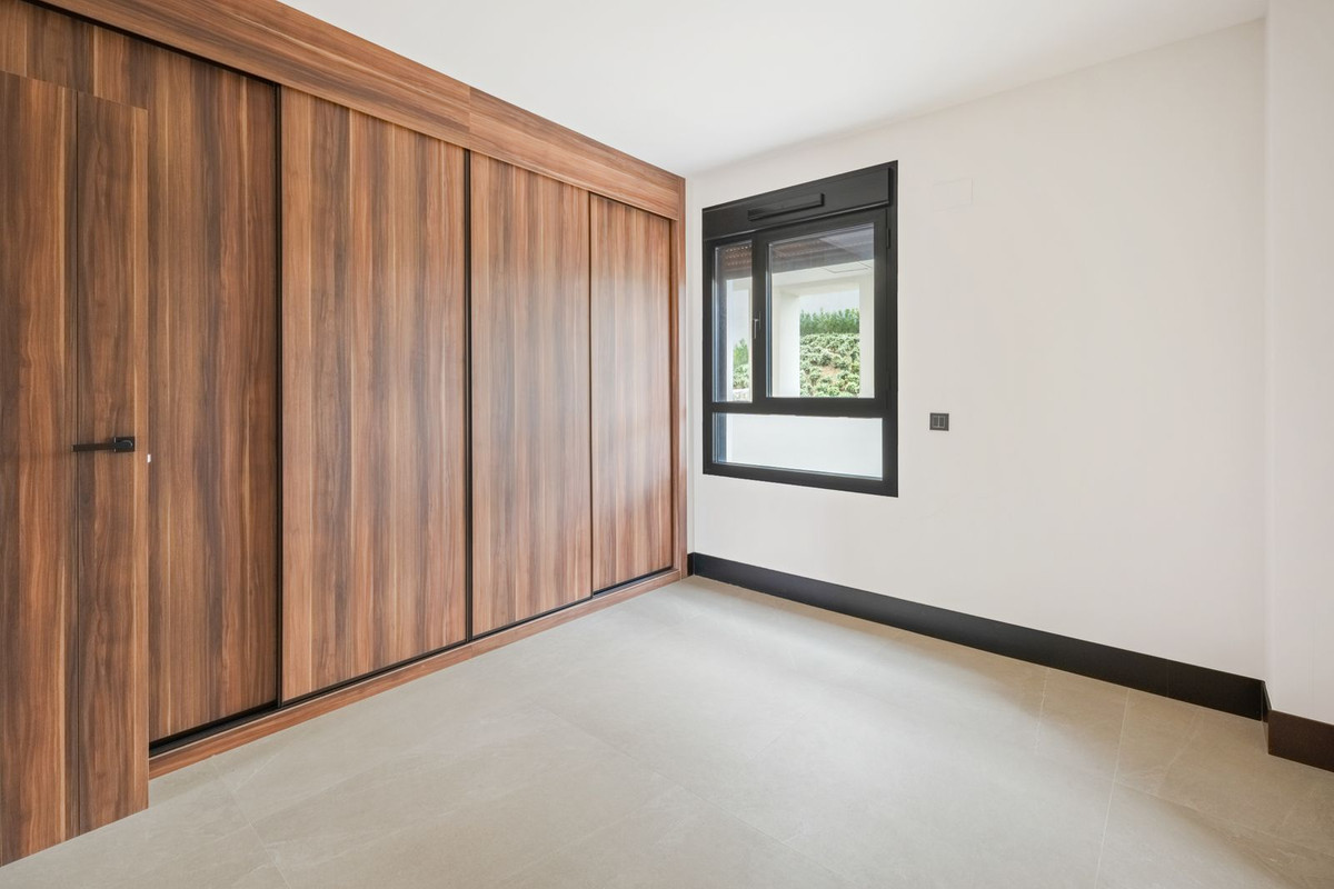 Appartement te koop in Nueva Andalucía | 2 slaapkamers H5340961