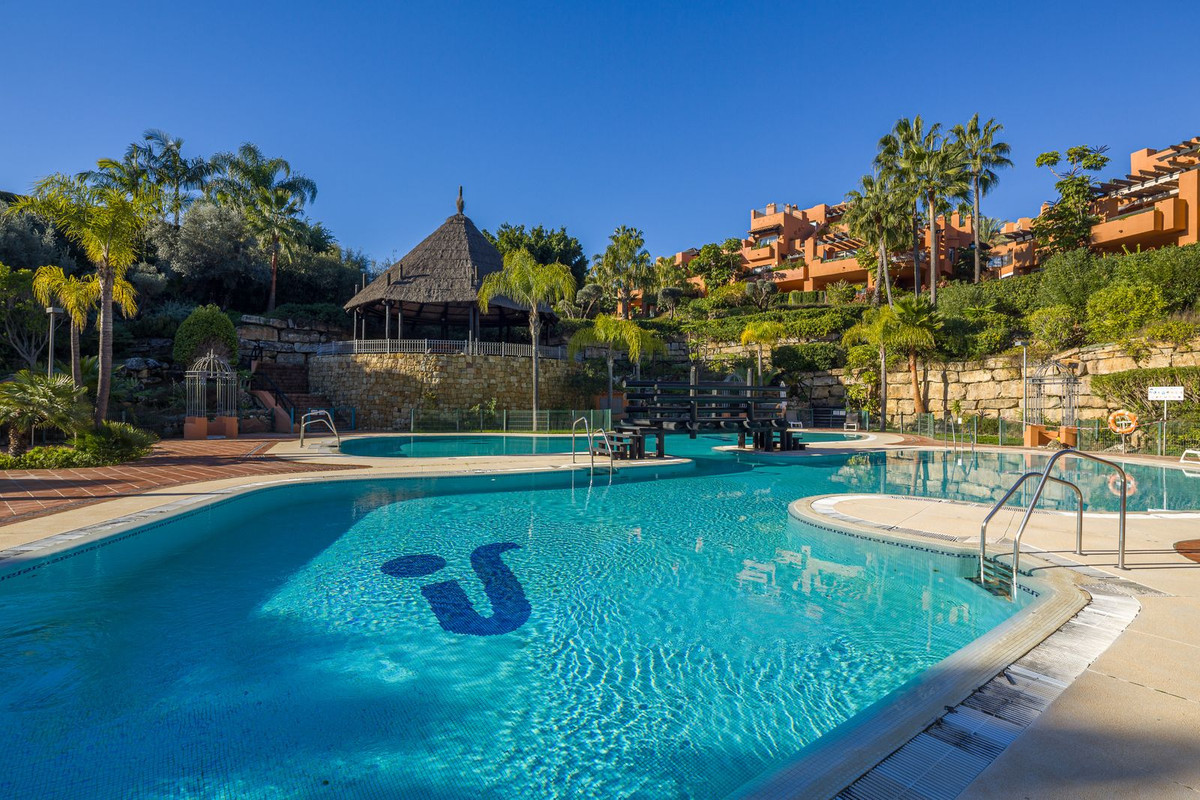 Appartement te koop in Nueva Andalucía | 4 slaapkamers H5342269