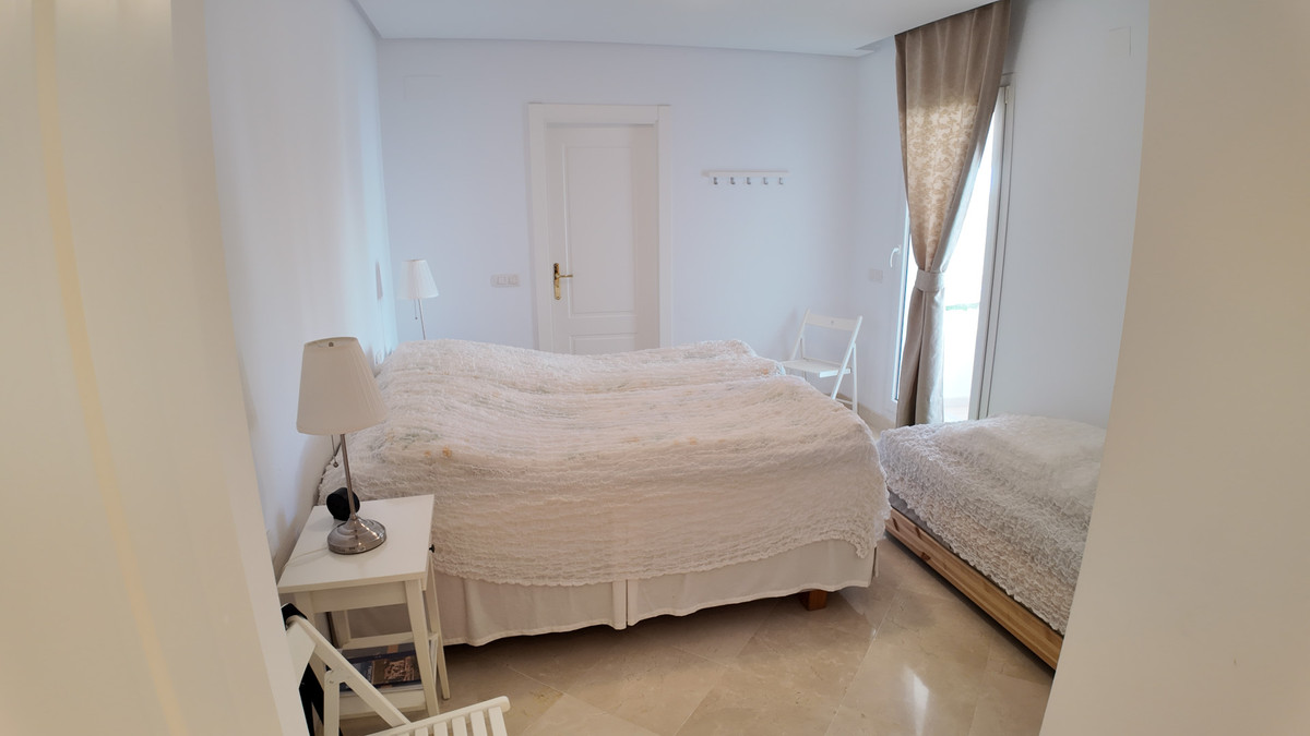 Appartement te koop in Nueva Andalucía | 2 slaapkamers H5342476