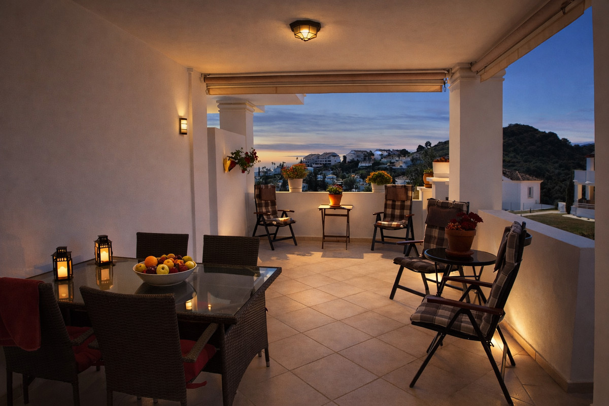 Appartement te koop in Nueva Andalucía | 2 slaapkamers H5342476