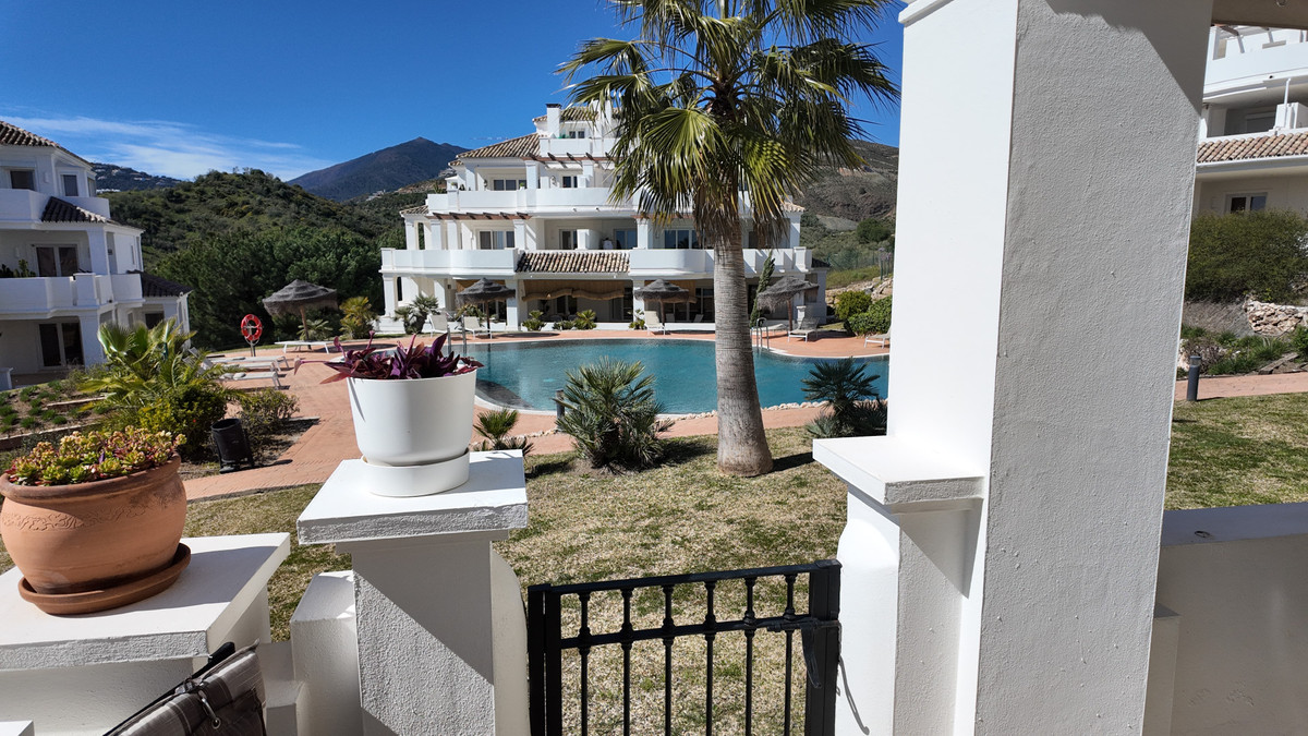 Appartement te koop in Nueva Andalucía | 2 slaapkamers H5342476