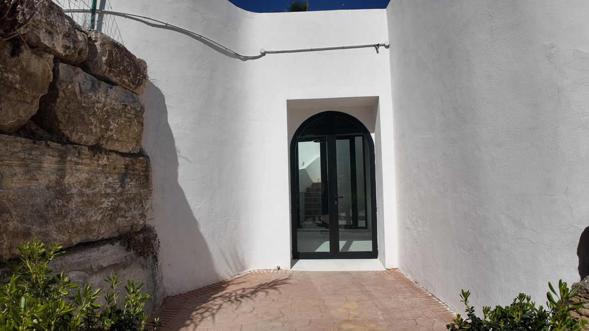 Appartement te koop in Nueva Andalucía | 2 slaapkamers H5342476