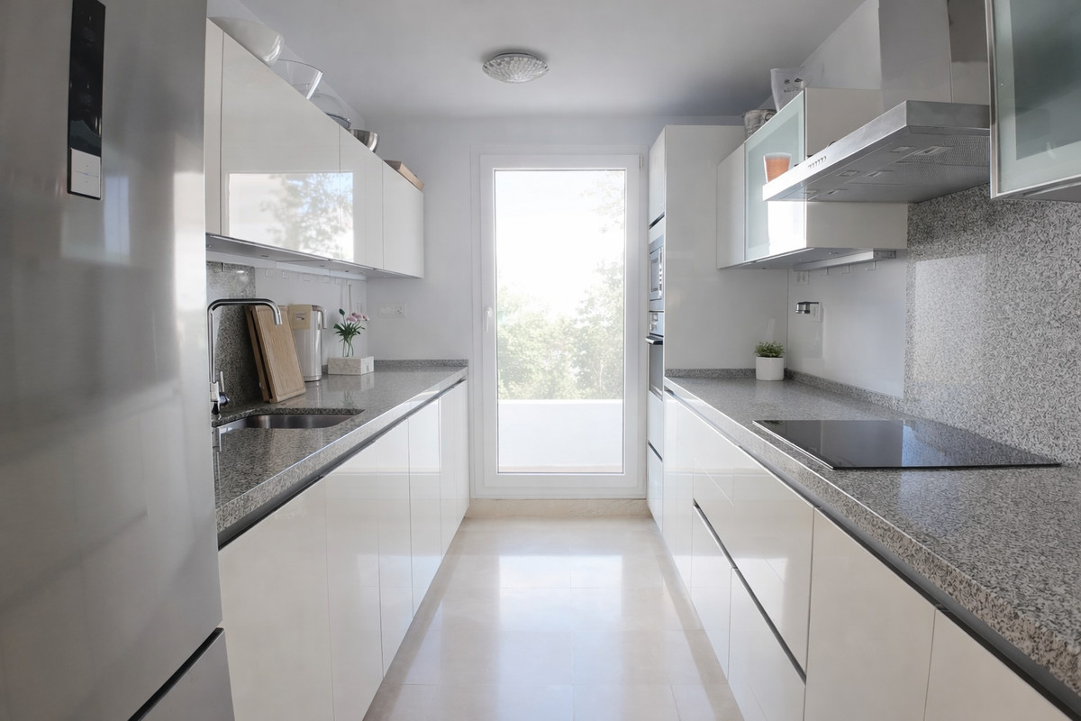 Appartement te koop in Nueva Andalucía | 2 slaapkamers H5342476