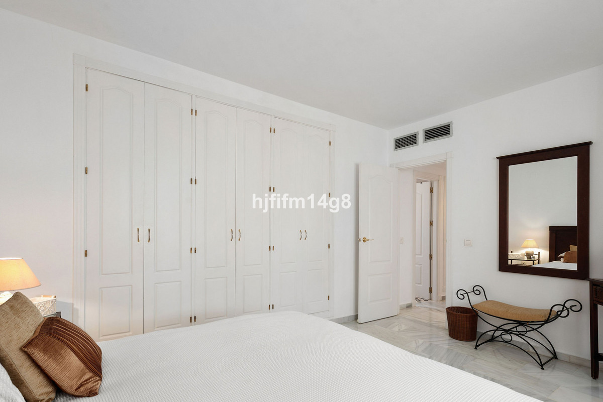 Appartement te koop in Nueva Andalucía | 1 slaapkamers H5343694