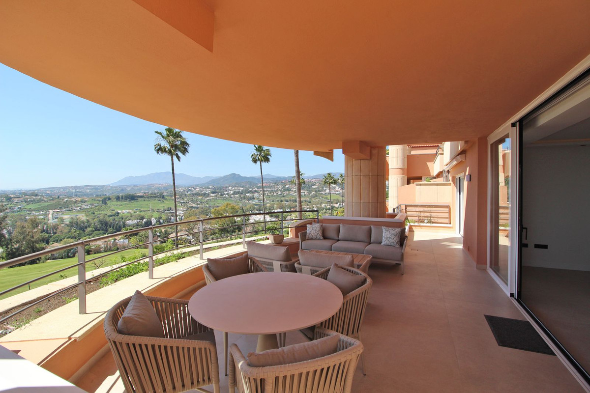 Appartement te koop in Nueva Andalucía | 3 slaapkamers H5344027