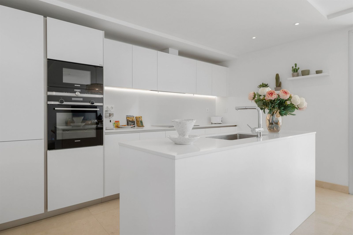 Appartement te koop in Nueva Andalucía | 2 slaapkamers H5346109