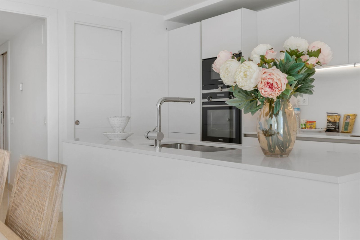 Appartement te koop in Nueva Andalucía | 2 slaapkamers H5346109