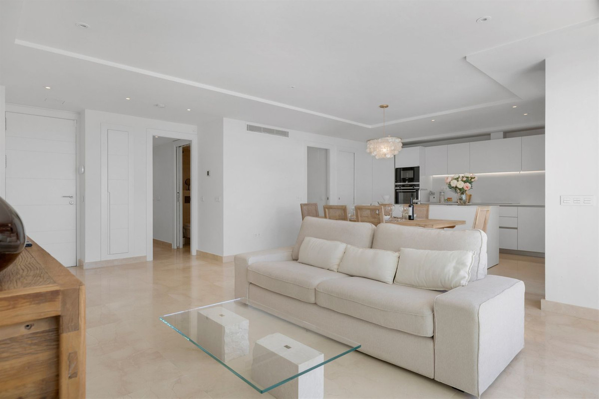 Appartement te koop in Nueva Andalucía | 2 slaapkamers H5346109