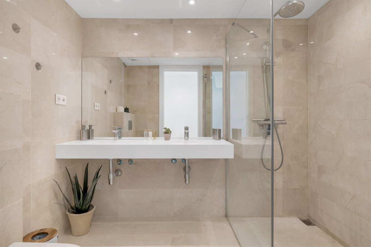 Appartement te koop in Nueva Andalucía | 2 slaapkamers H5346109