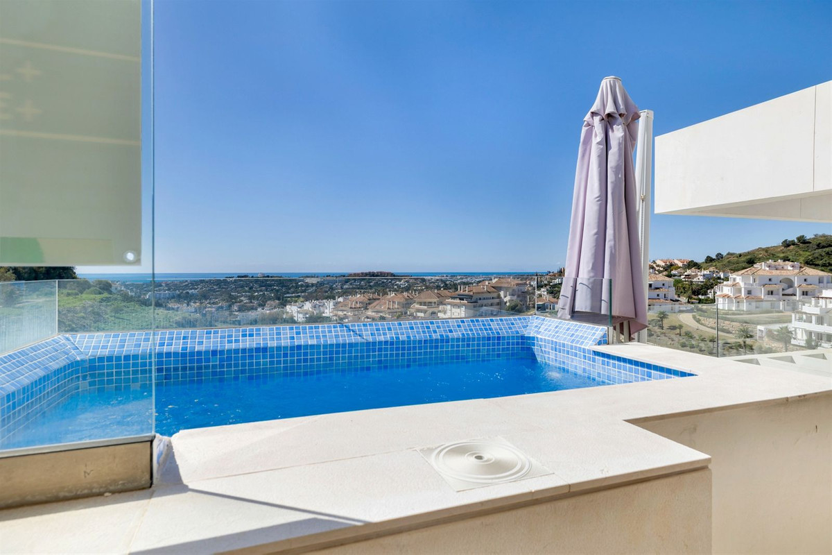 Appartement te koop in Nueva Andalucía | 2 slaapkamers H5346109