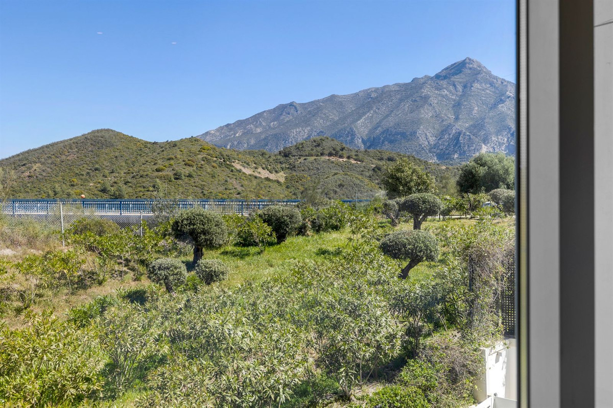 Appartement te koop in Nueva Andalucía | 2 slaapkamers H5346109