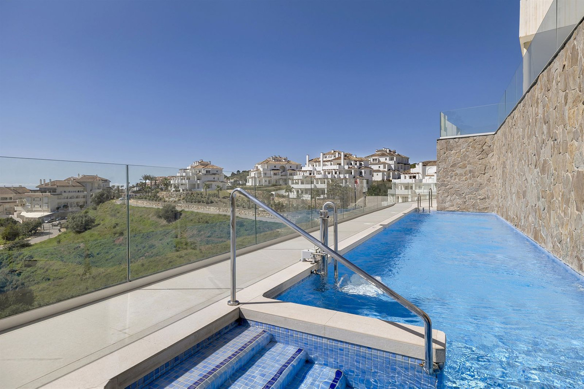 Appartement te koop in Nueva Andalucía | 2 slaapkamers H5346109