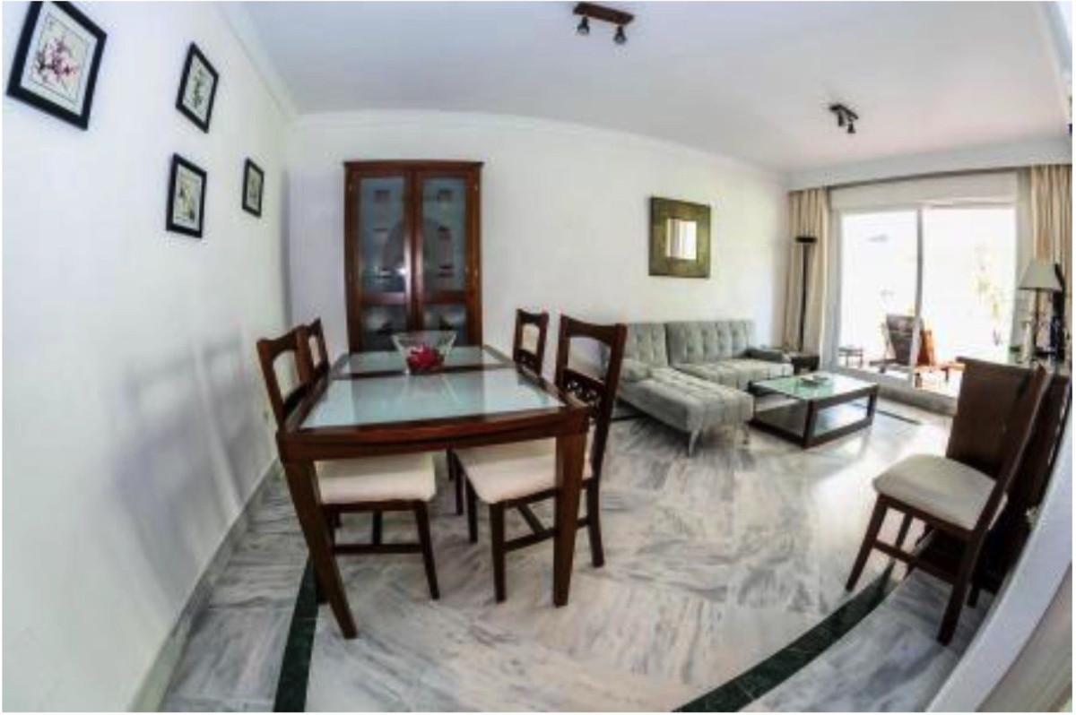 Appartement te koop in Nueva Andalucía | 2 slaapkamers H5346970