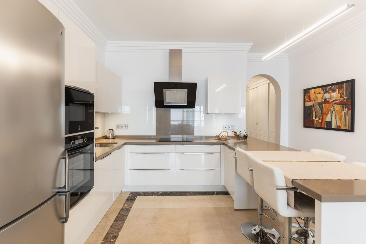 Appartement te koop in Nueva Andalucía | 3 slaapkamers H5347081