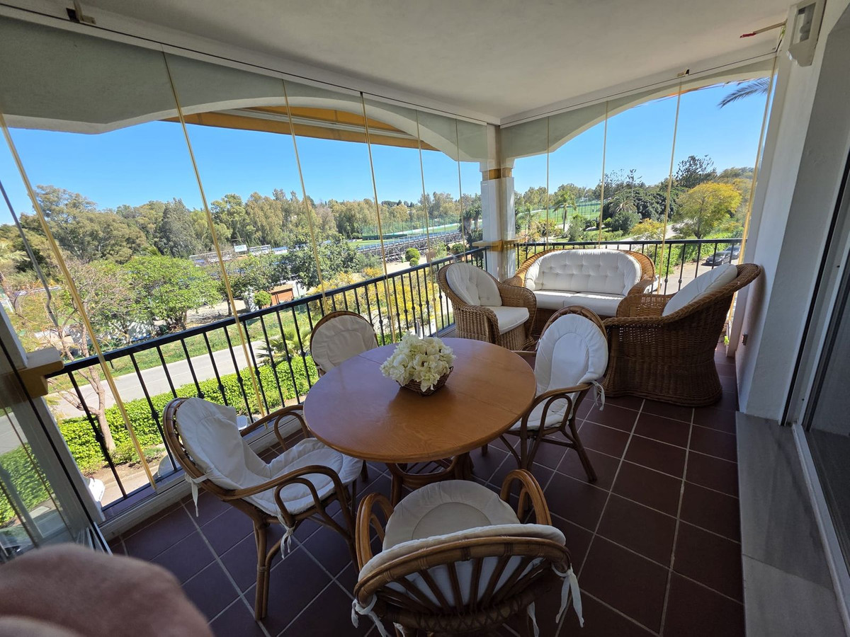 Appartement te koop in Nueva Andalucía | 3 slaapkamers H5347441