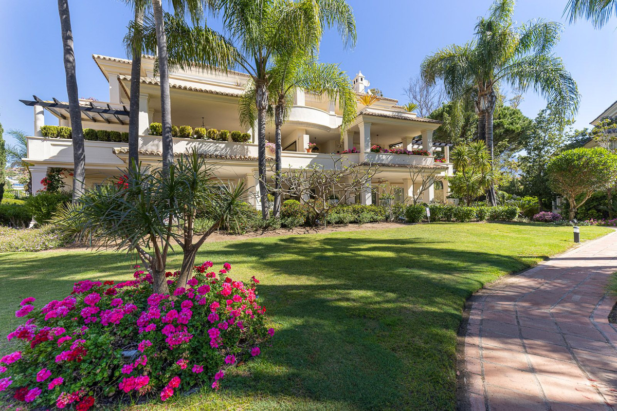 Appartement te koop in Nueva Andalucía | 3 slaapkamers H5349382