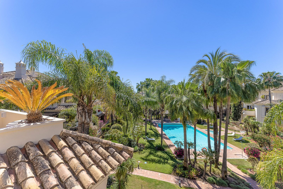 Appartement te koop in Nueva Andalucía | 3 slaapkamers H5349382