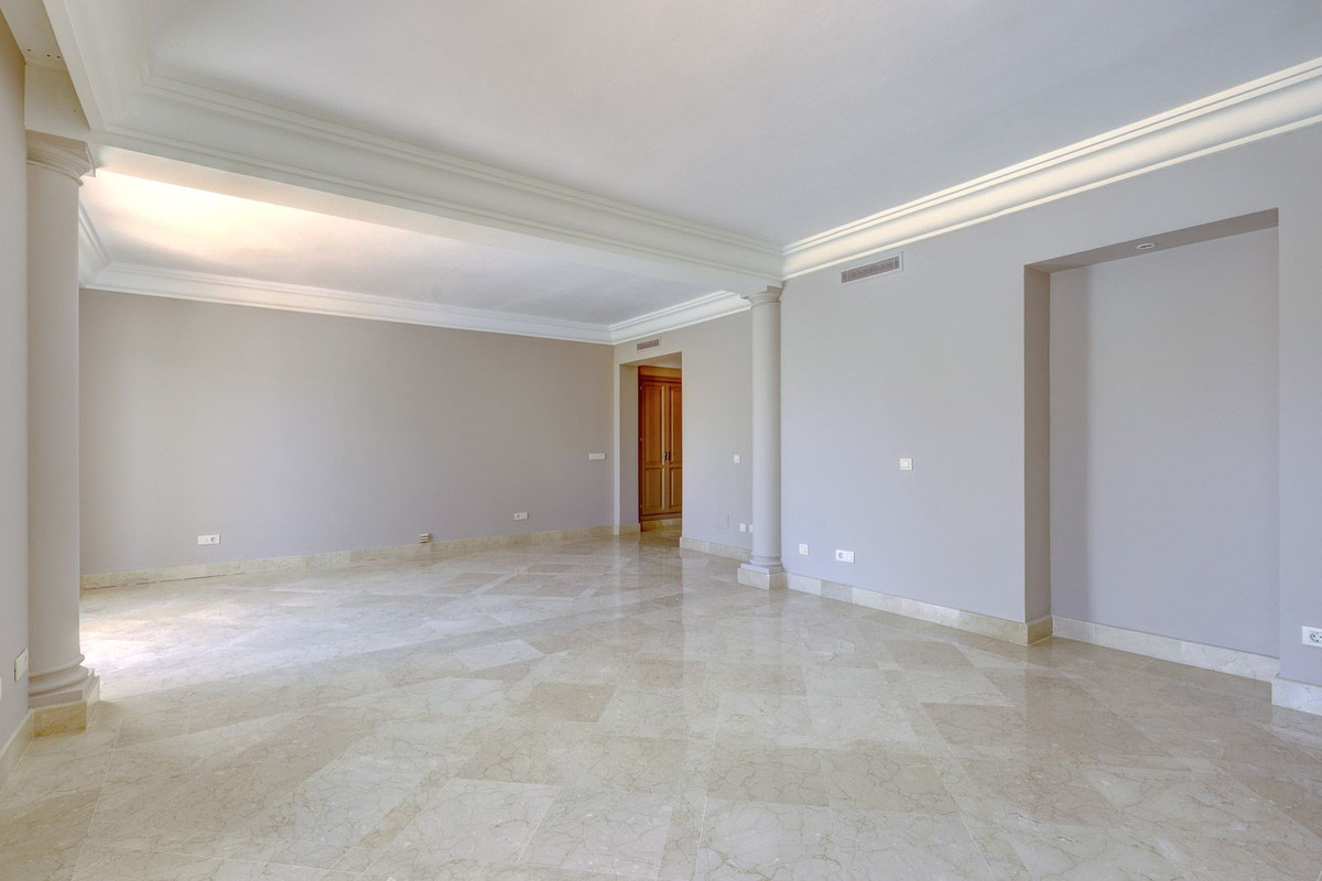 Appartement te koop in Nueva Andalucía | 3 slaapkamers H5349382