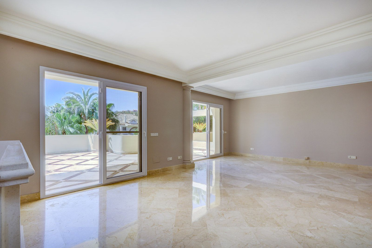 Appartement te koop in Nueva Andalucía | 3 slaapkamers H5349382