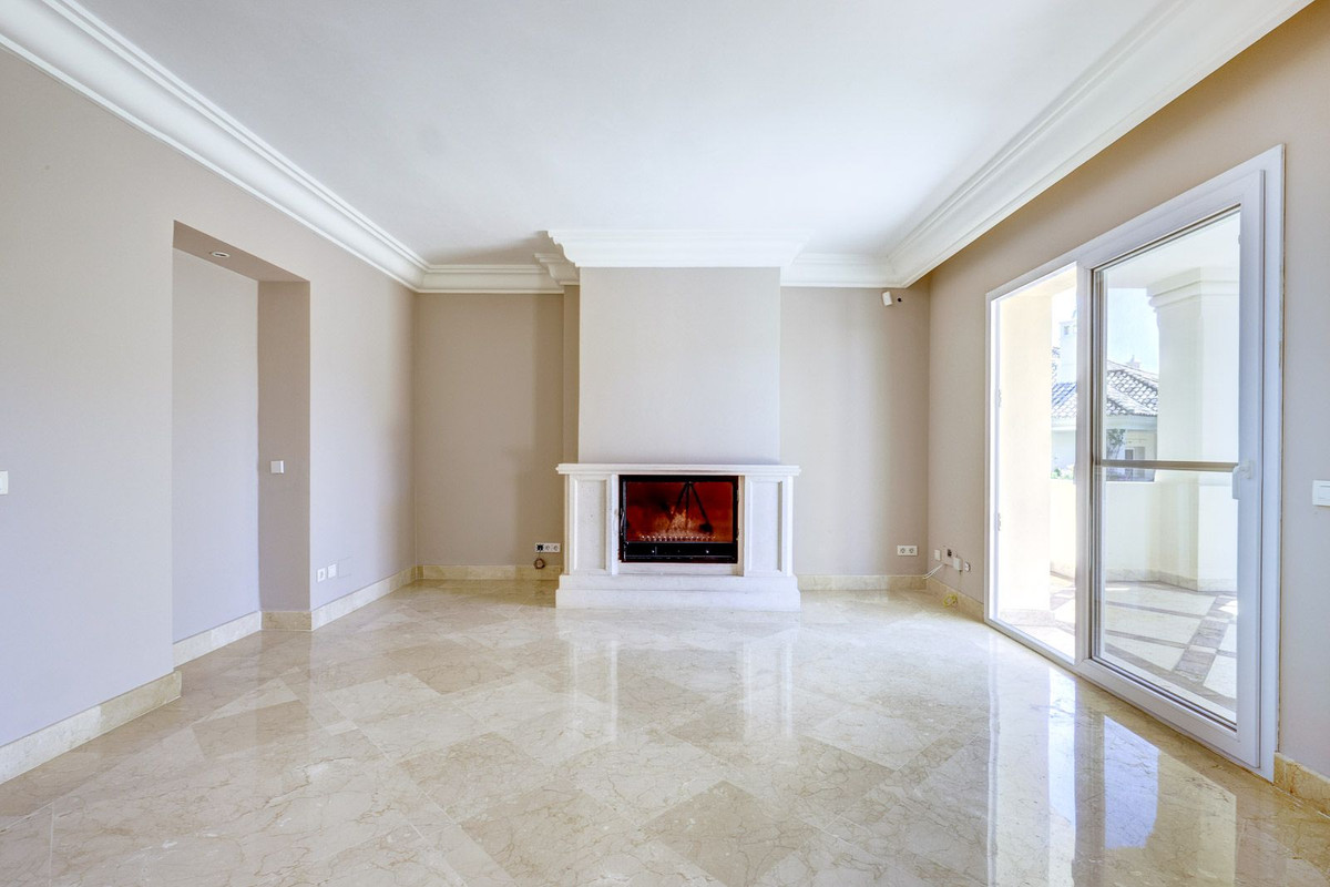 Appartement te koop in Nueva Andalucía | 3 slaapkamers H5349382