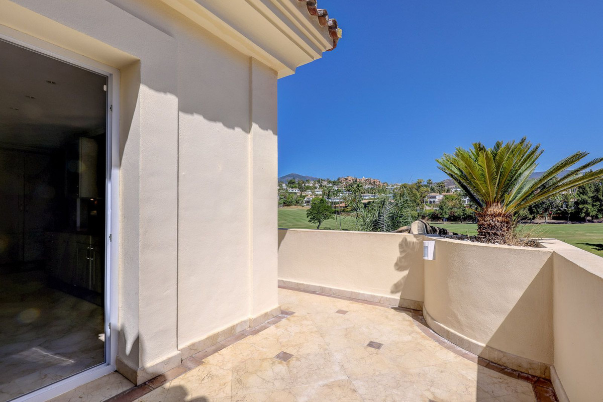 Appartement te koop in Nueva Andalucía | 3 slaapkamers H5349382