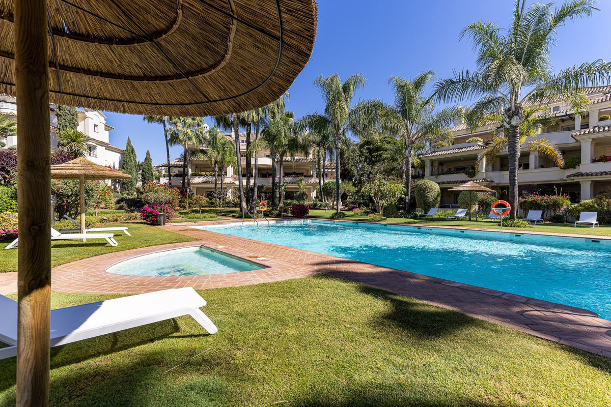 Appartement te koop in Nueva Andalucía | 3 slaapkamers H5349382